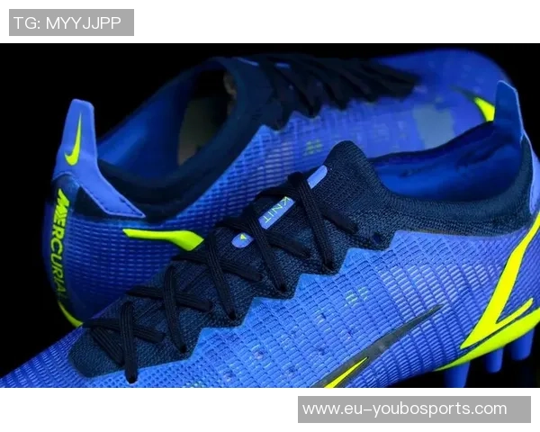 耐克足球背包的多功能设计与时尚魅力完美结合，助你轻松应对各种场合